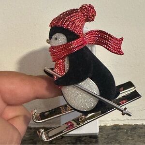 Bath & Body Works penguin ski wallflower fragrance Diffuser Nightlight Christmas